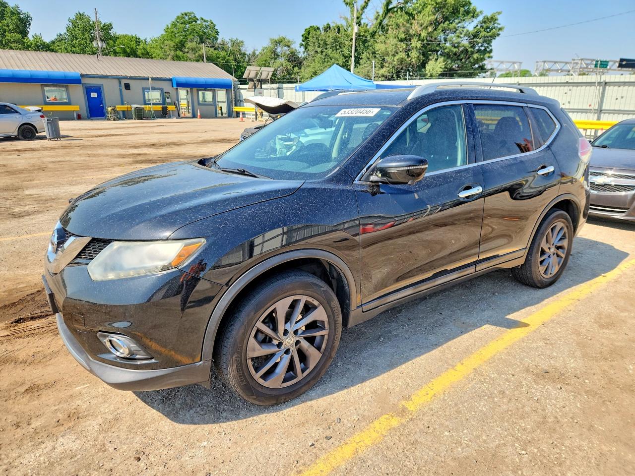Salvage Nissan Rogue Image