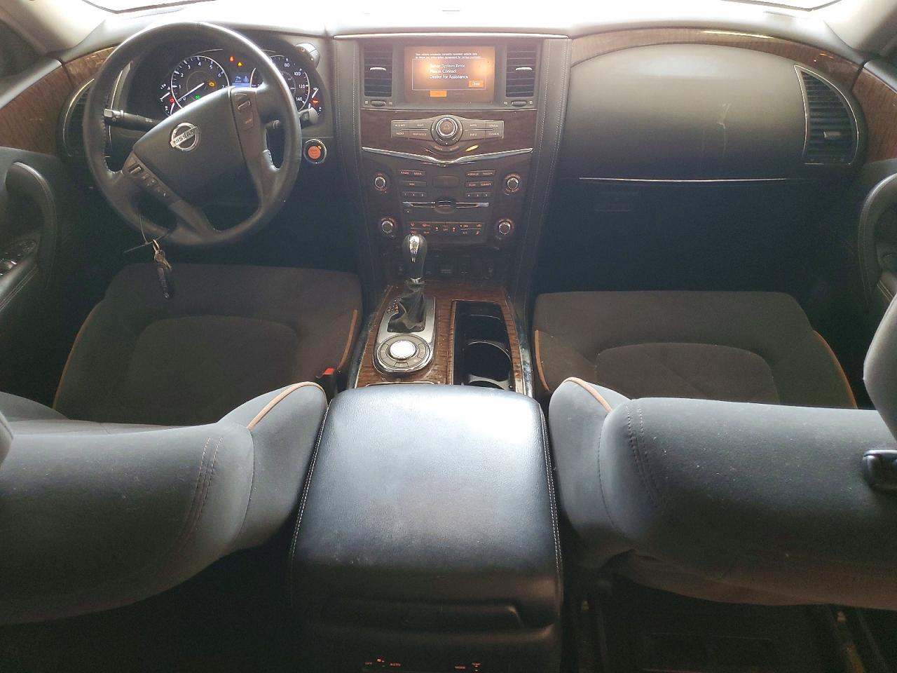 Nissan Armada Sv