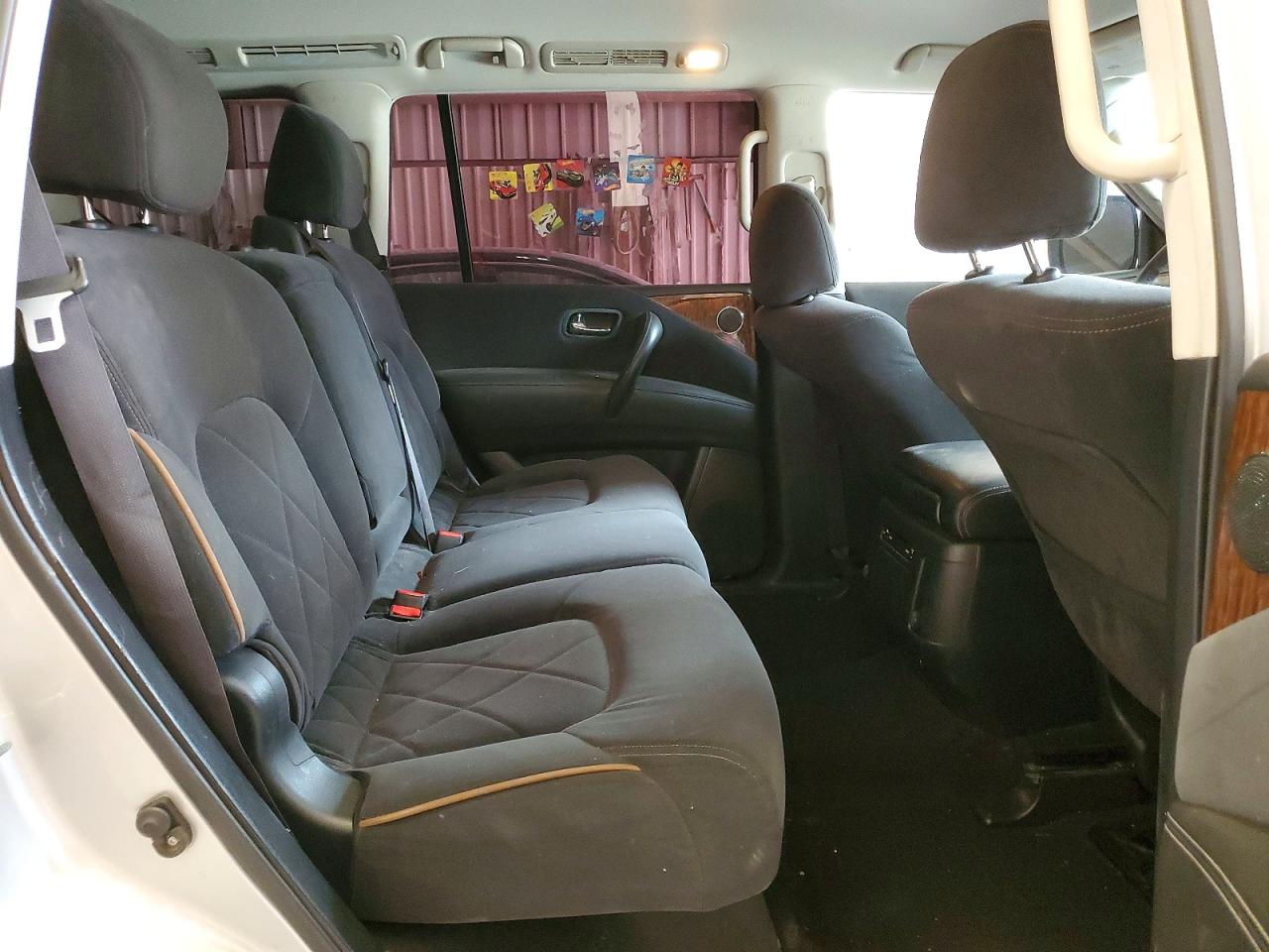 Nissan Armada Sv
