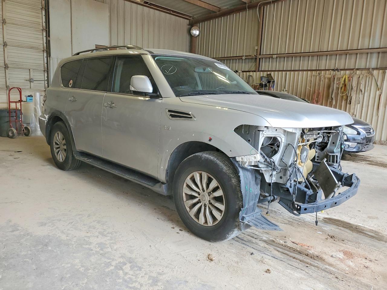 Nissan Armada Sv
