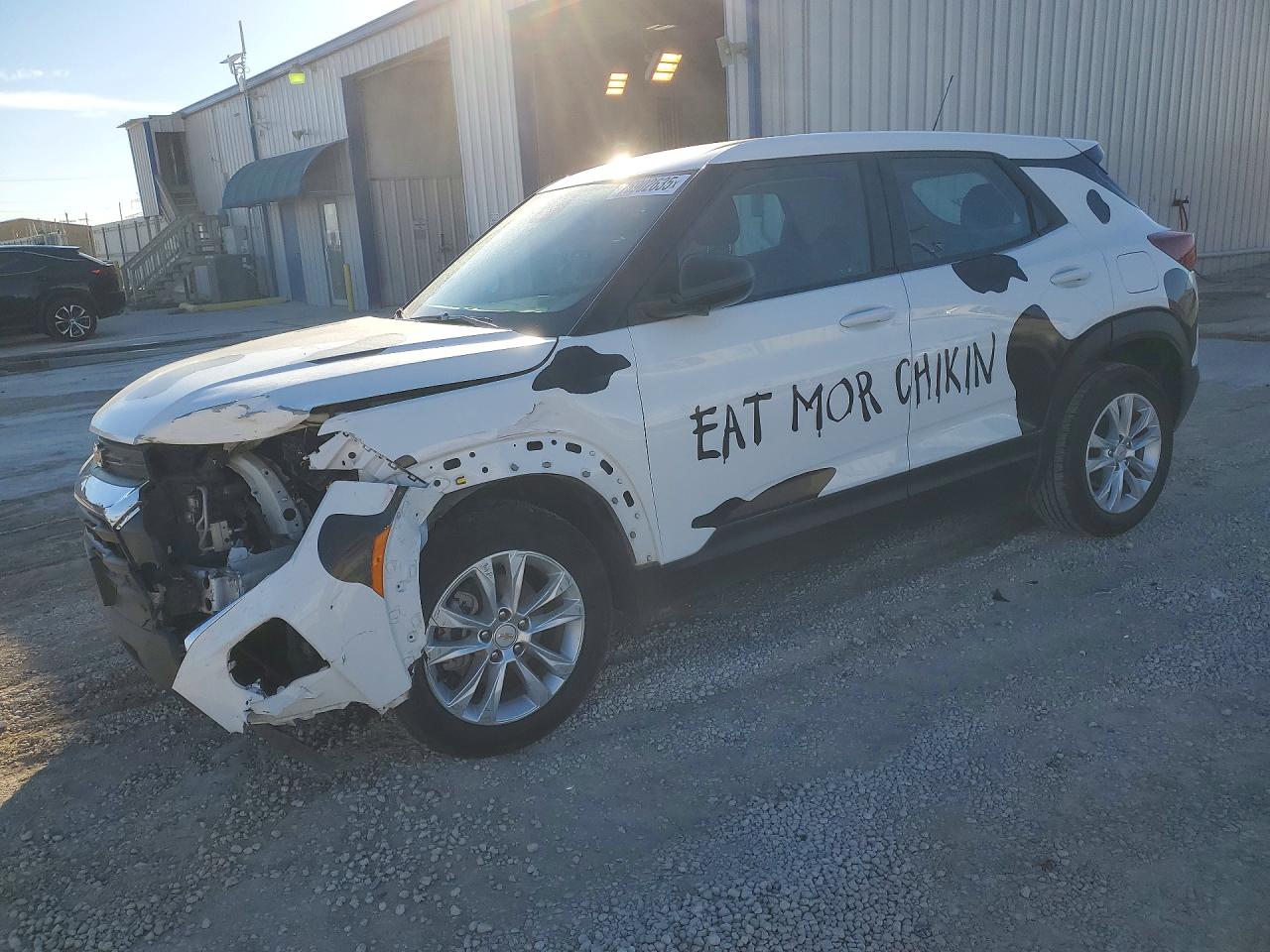Salvage Chevrolet Trailblazer Image