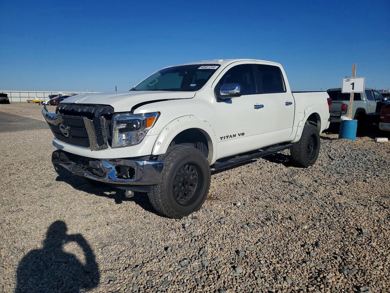 Salvage Nissan Titan Image