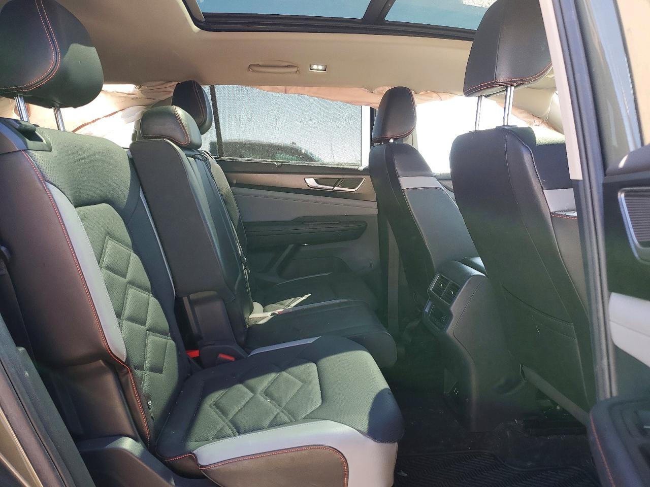Volkswagen Atlas Peak Edition Sel