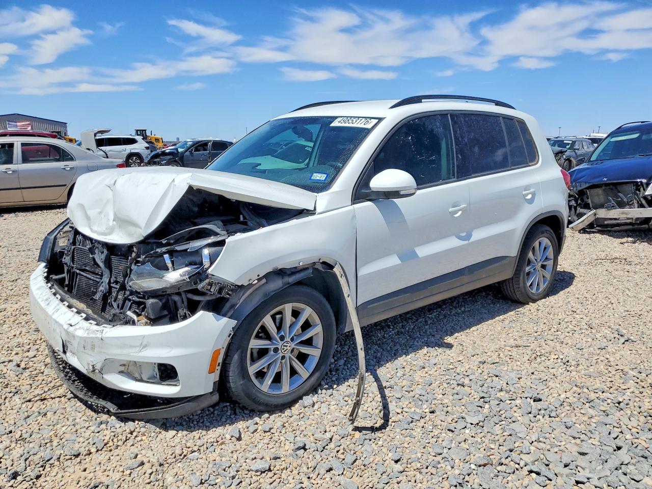 Salvage Volkswagen Tiguan Image