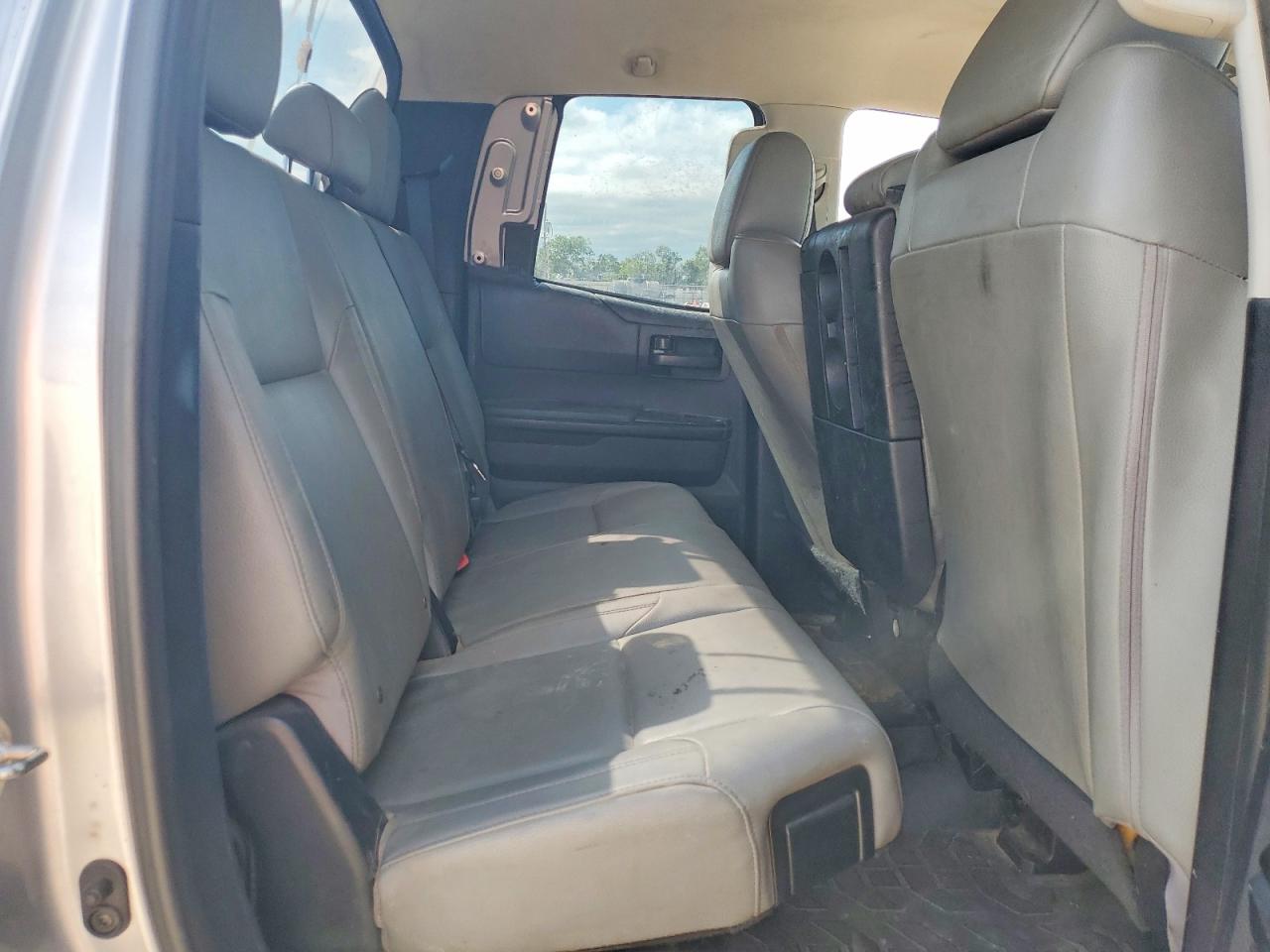 Toyota Tundra Sr