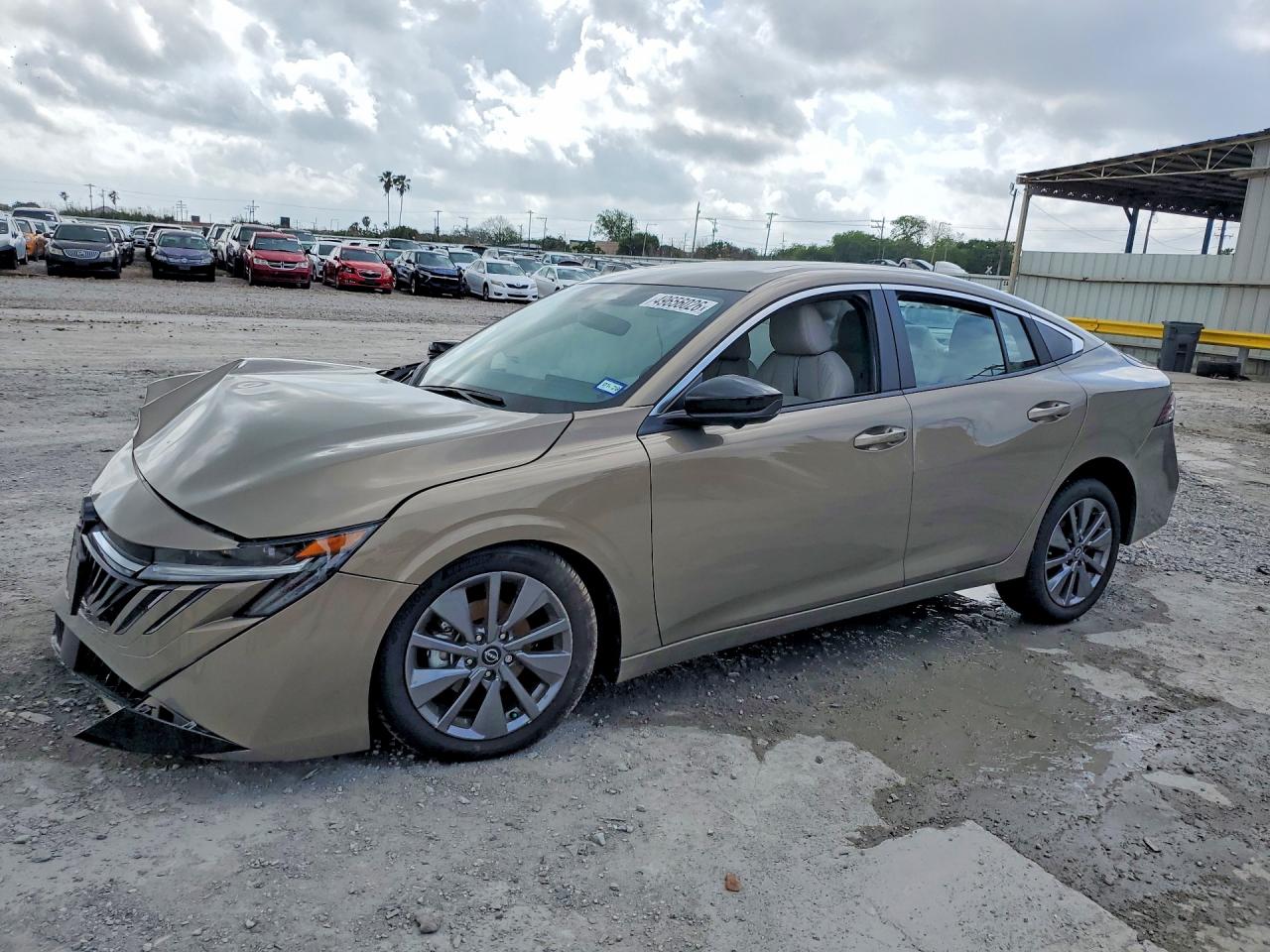 Salvage Nissan Sentra Image