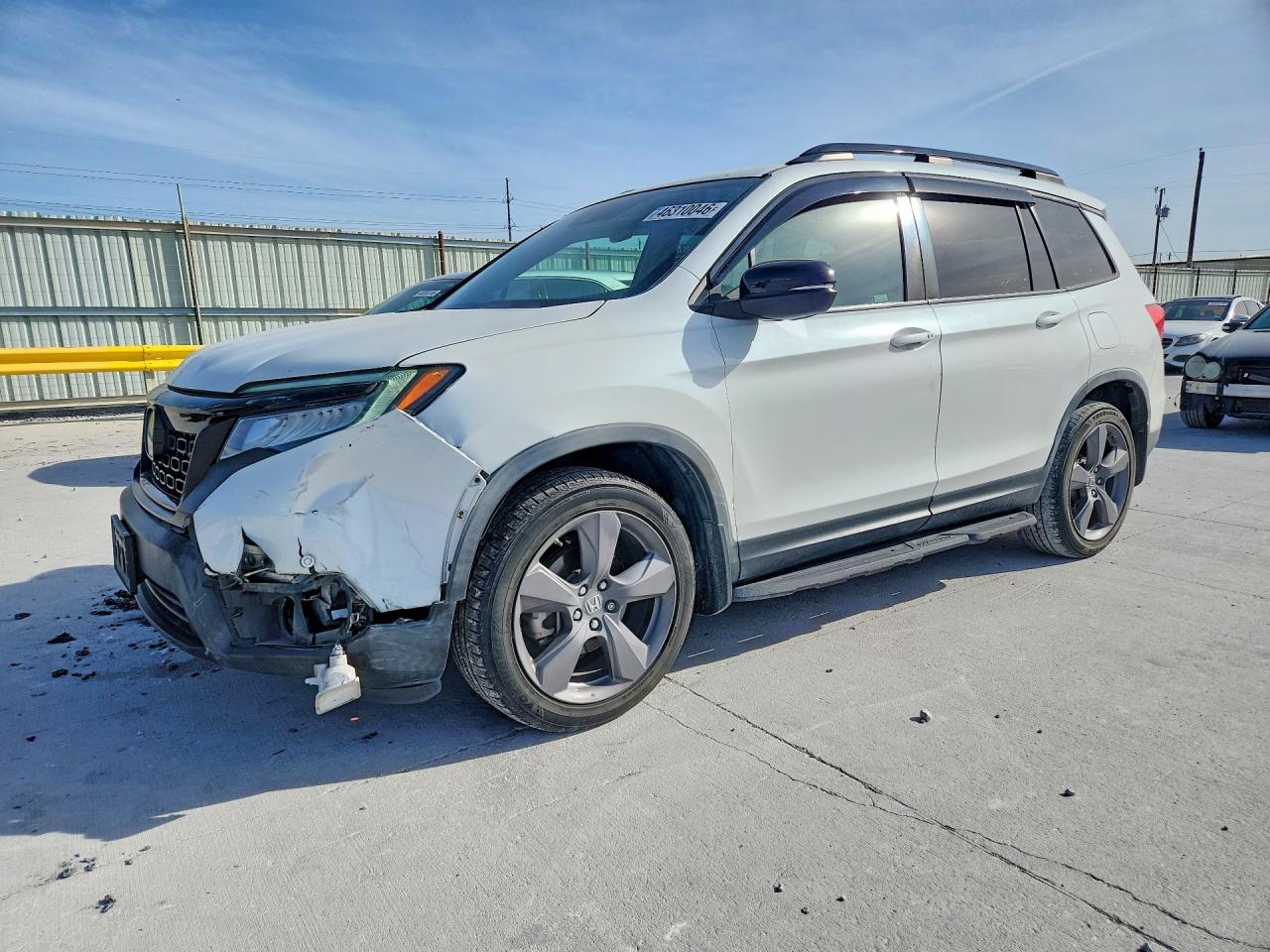 Salvage Honda Passport Image