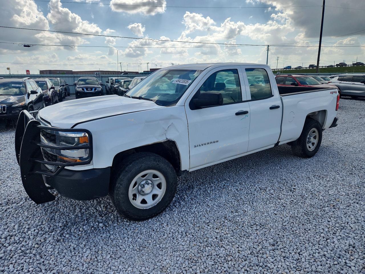 Salvage Chevrolet Silverado Image