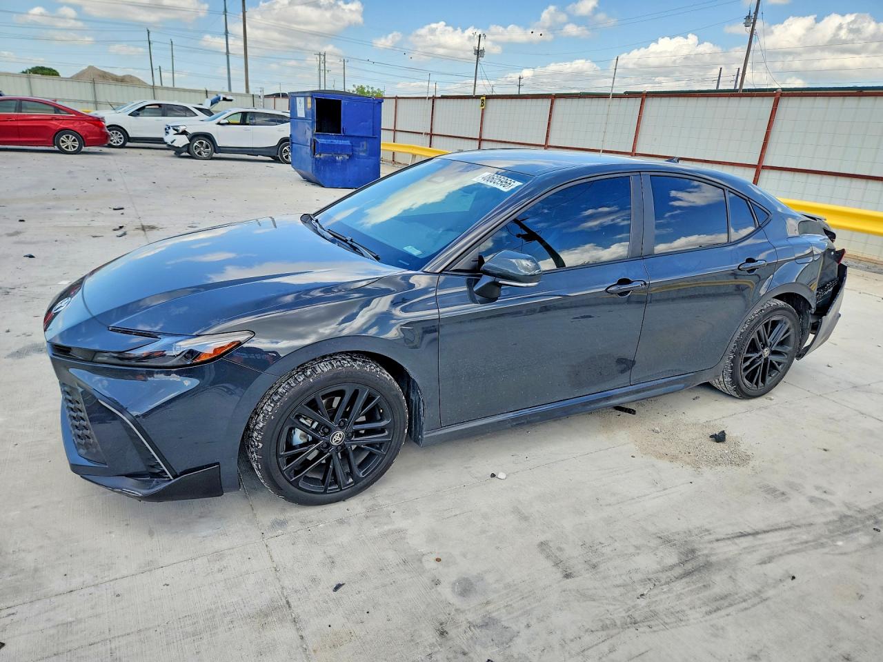 Salvage Toyota Camry Image