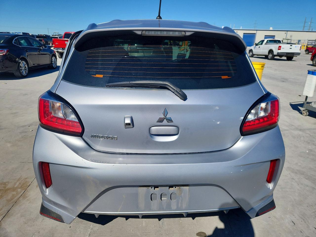 Mitsubishi Mirage Es