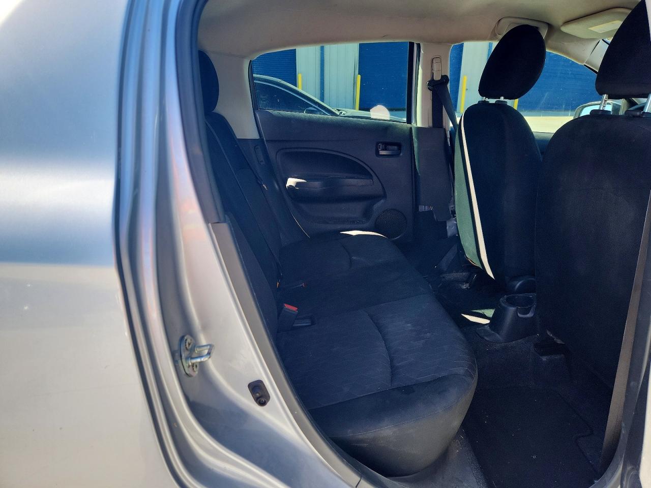Mitsubishi Mirage Es