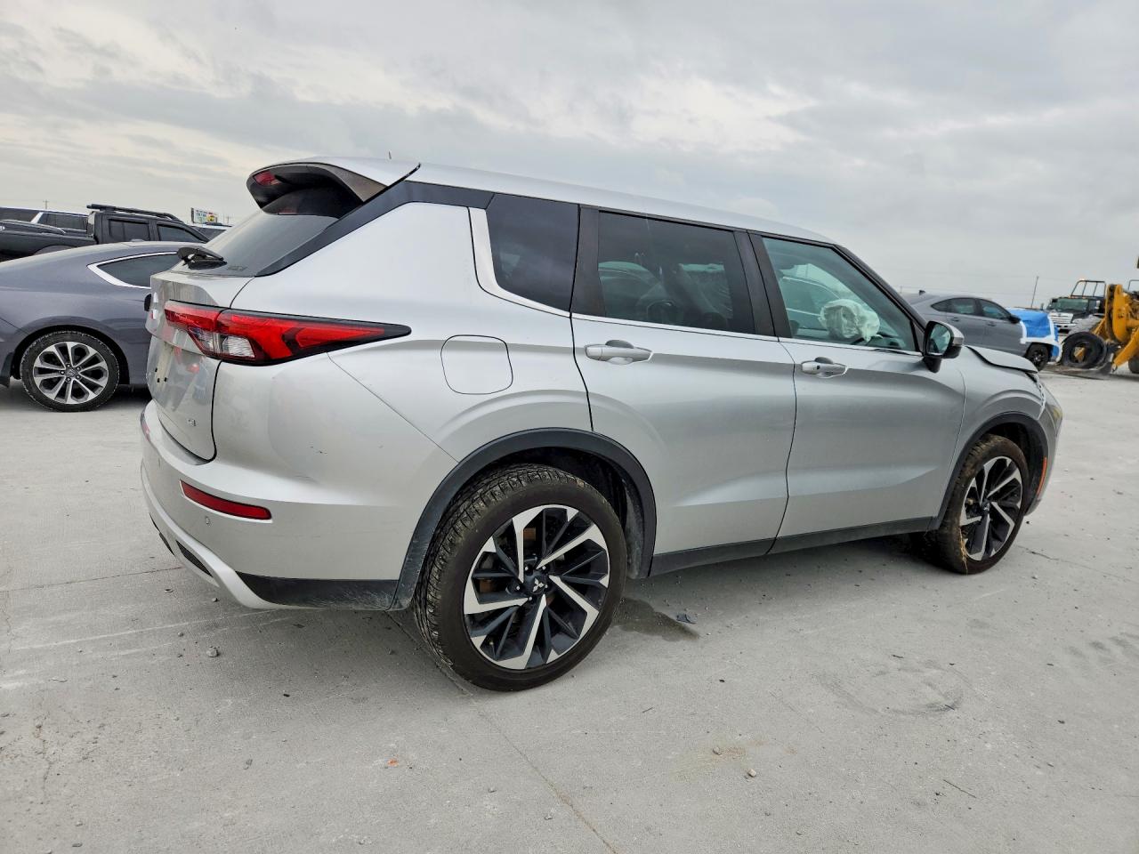 Mitsubishi Outlander Se