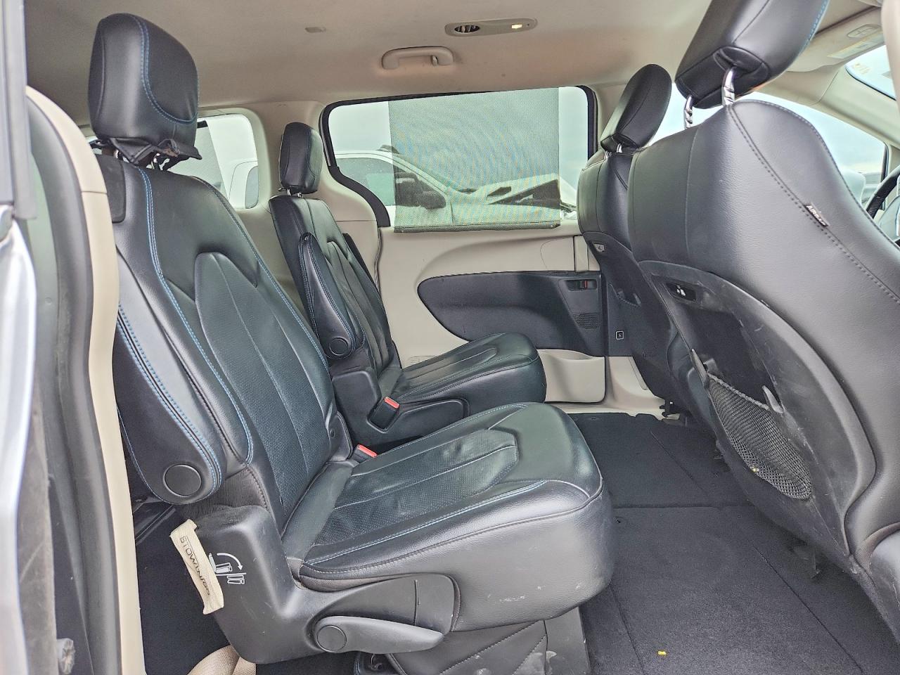 Chrysler Pacifica Touring L