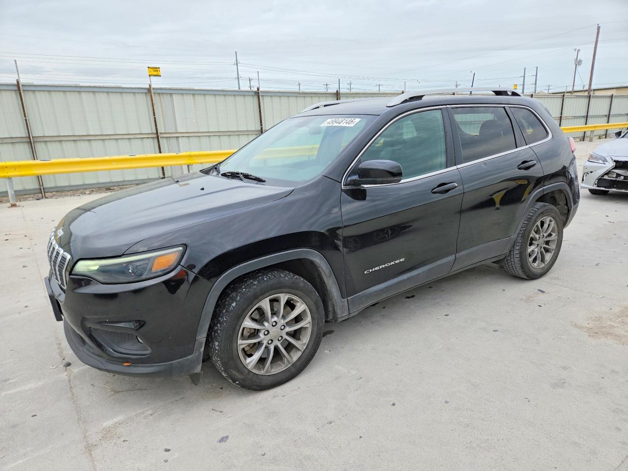 Salvage Jeep Grand Cherokee Image