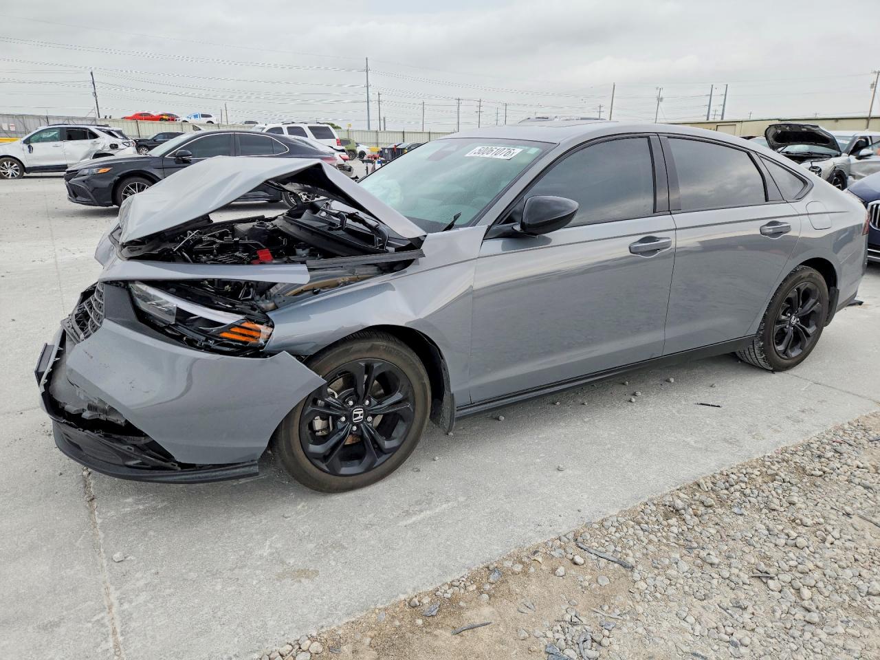 Salvage Honda Accord Image