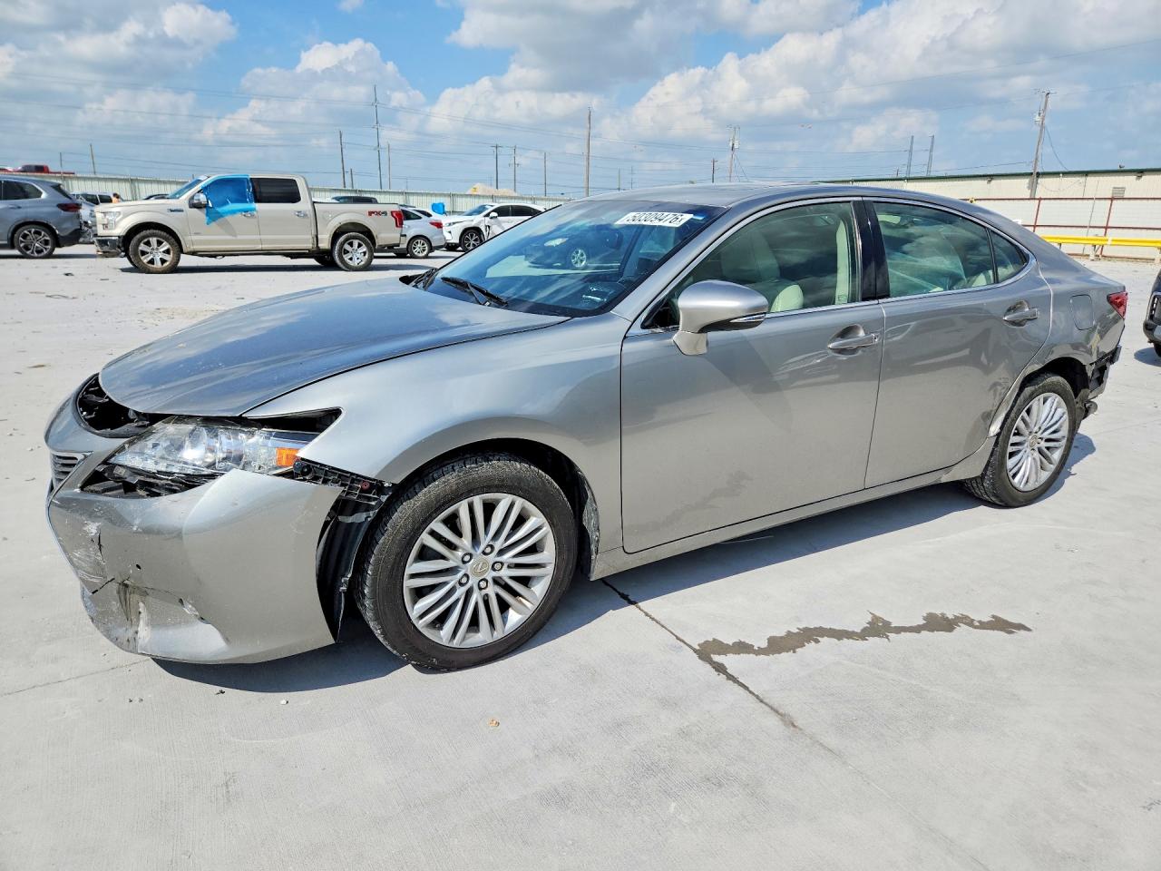 Salvage Lexus Es Image