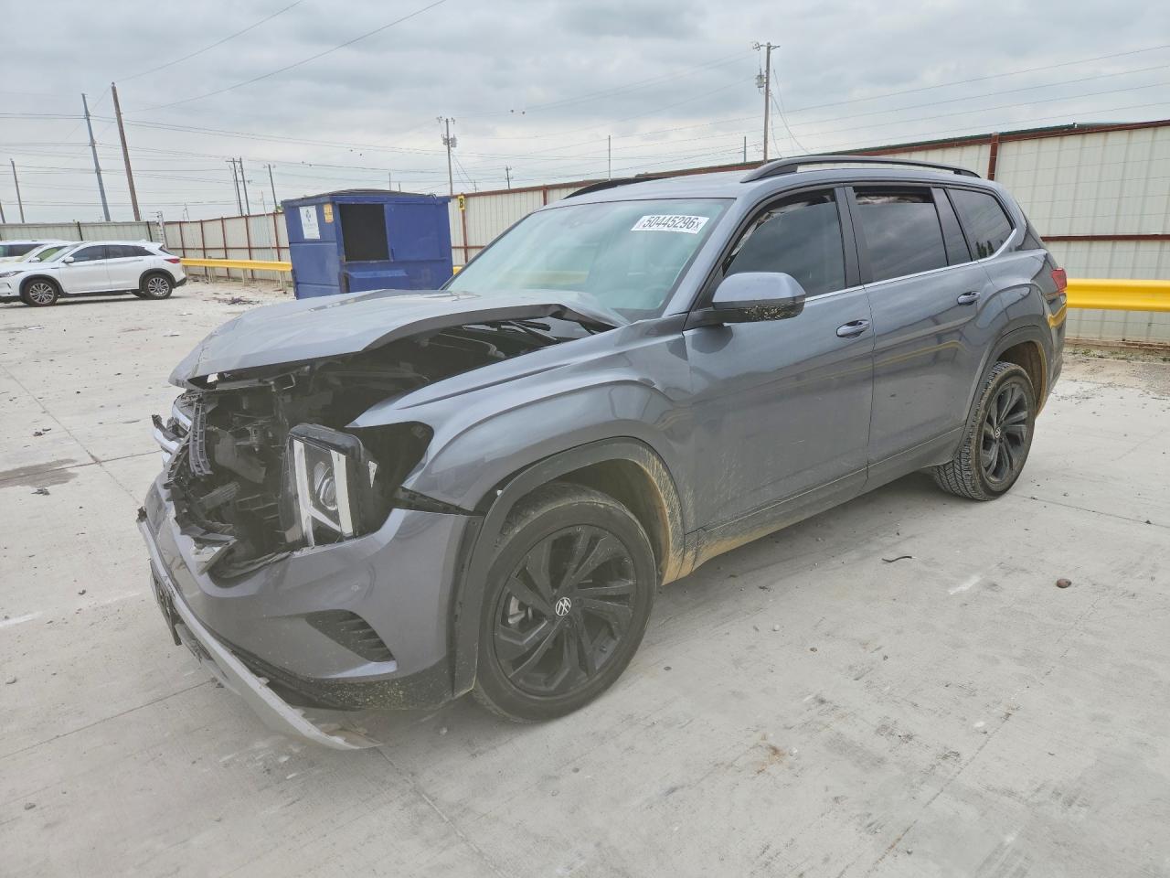 Salvage Volkswagen Atlas Image