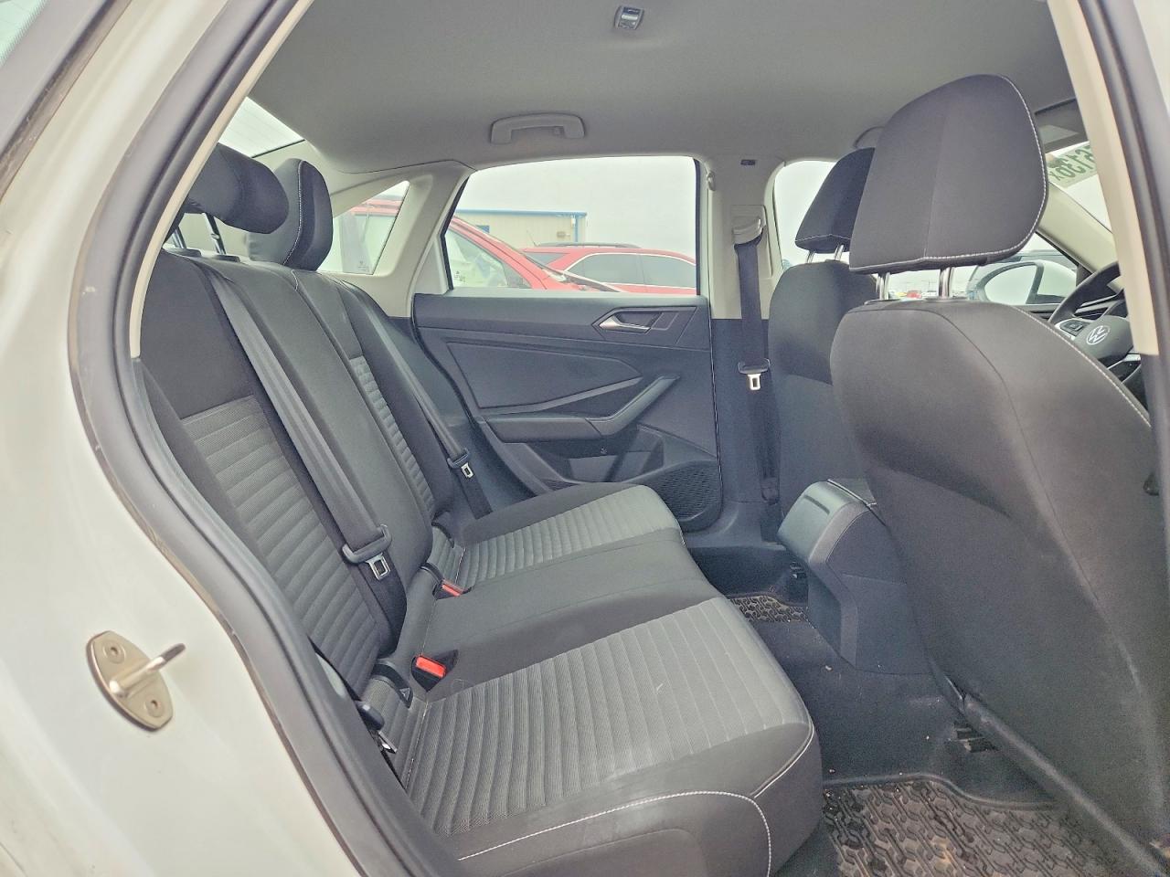 Volkswagen Jetta S