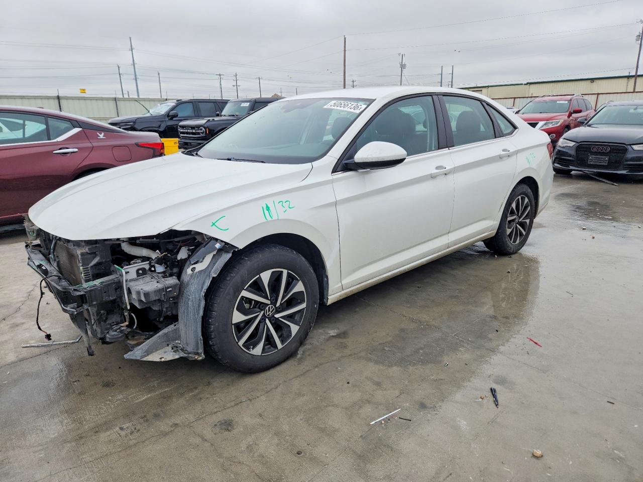 Salvage Volkswagen Jetta Image