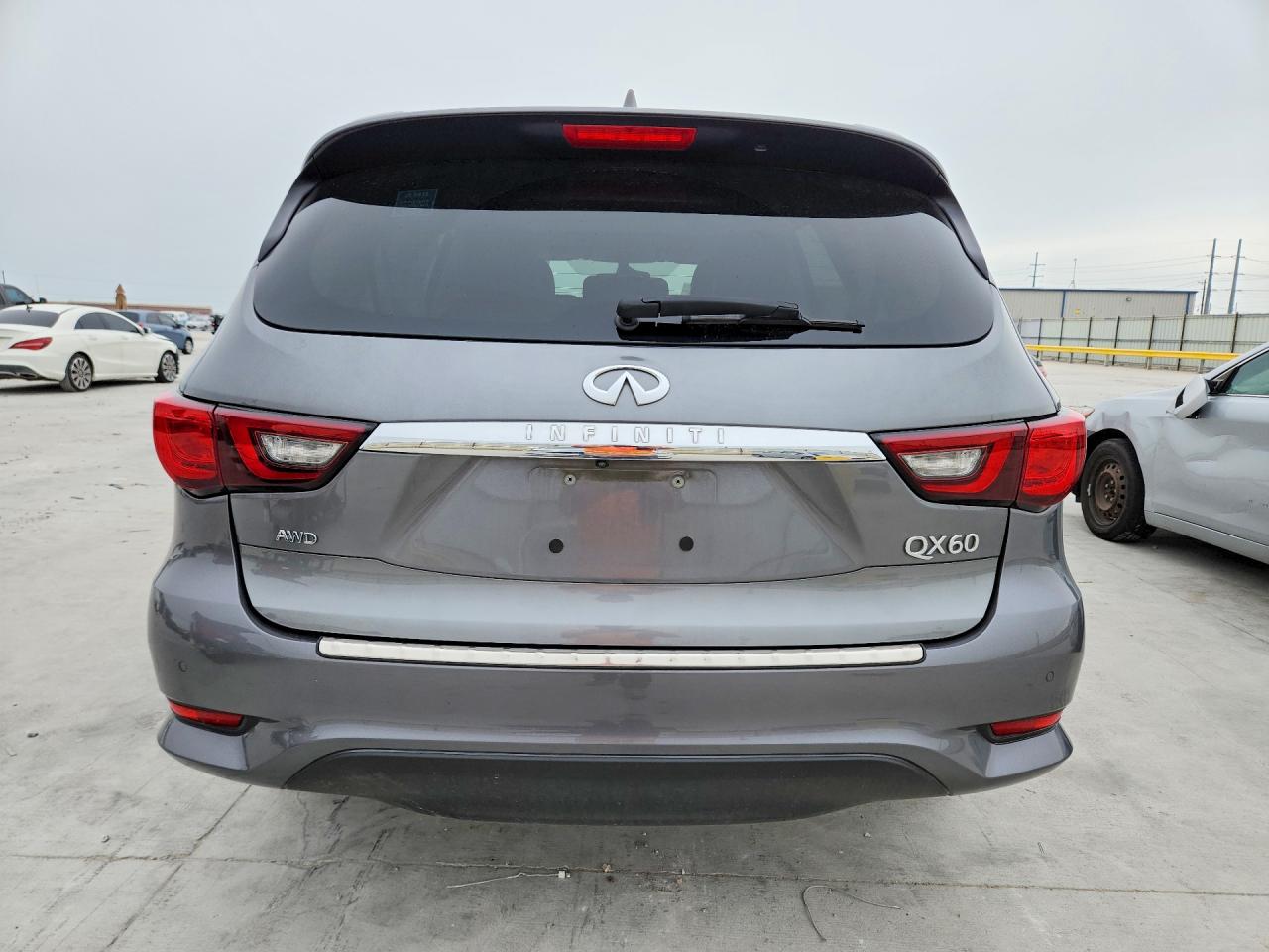 INFINITI Qx Luxe