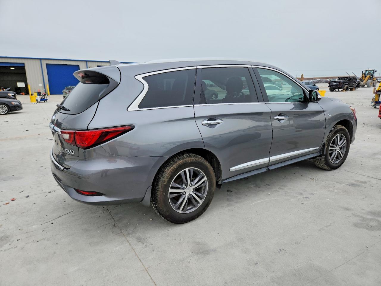 INFINITI Qx Luxe