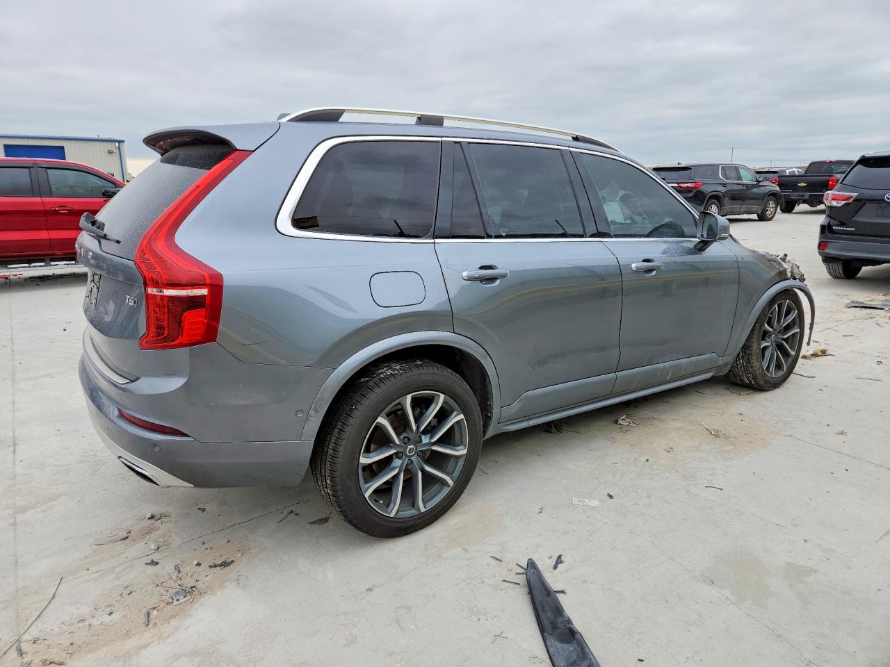 Volvo XC90 T6