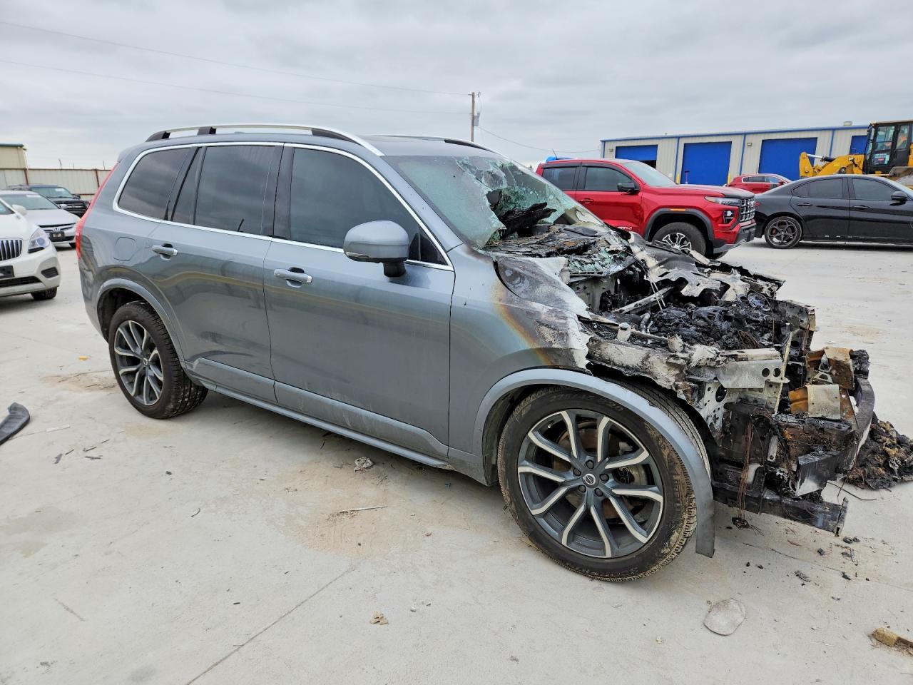 Volvo XC90 T6