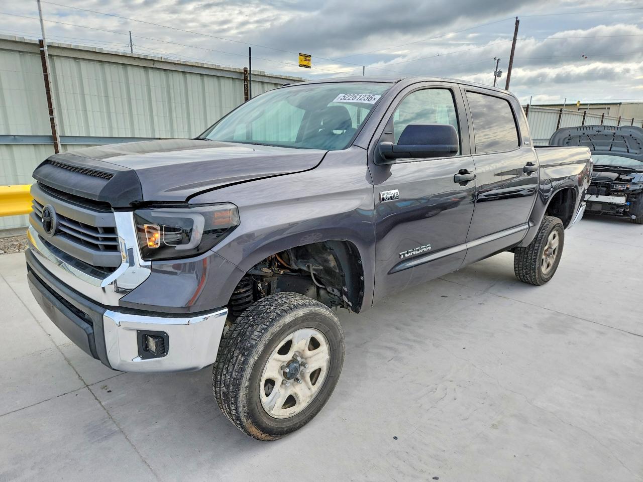 Salvage Toyota Tundra Image