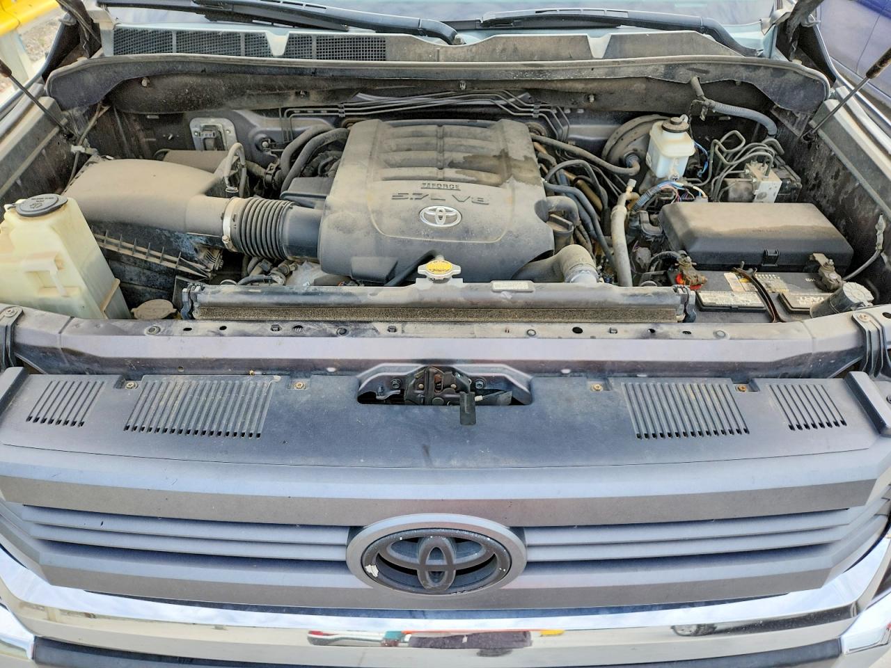 Toyota Tundra Crewmax Sr5