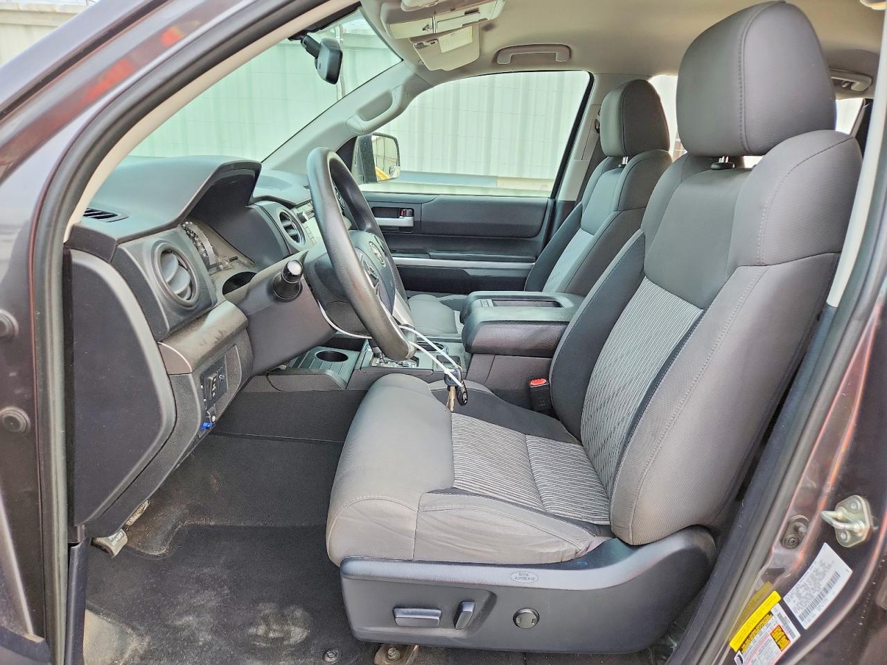 Toyota Tundra Crewmax Sr5