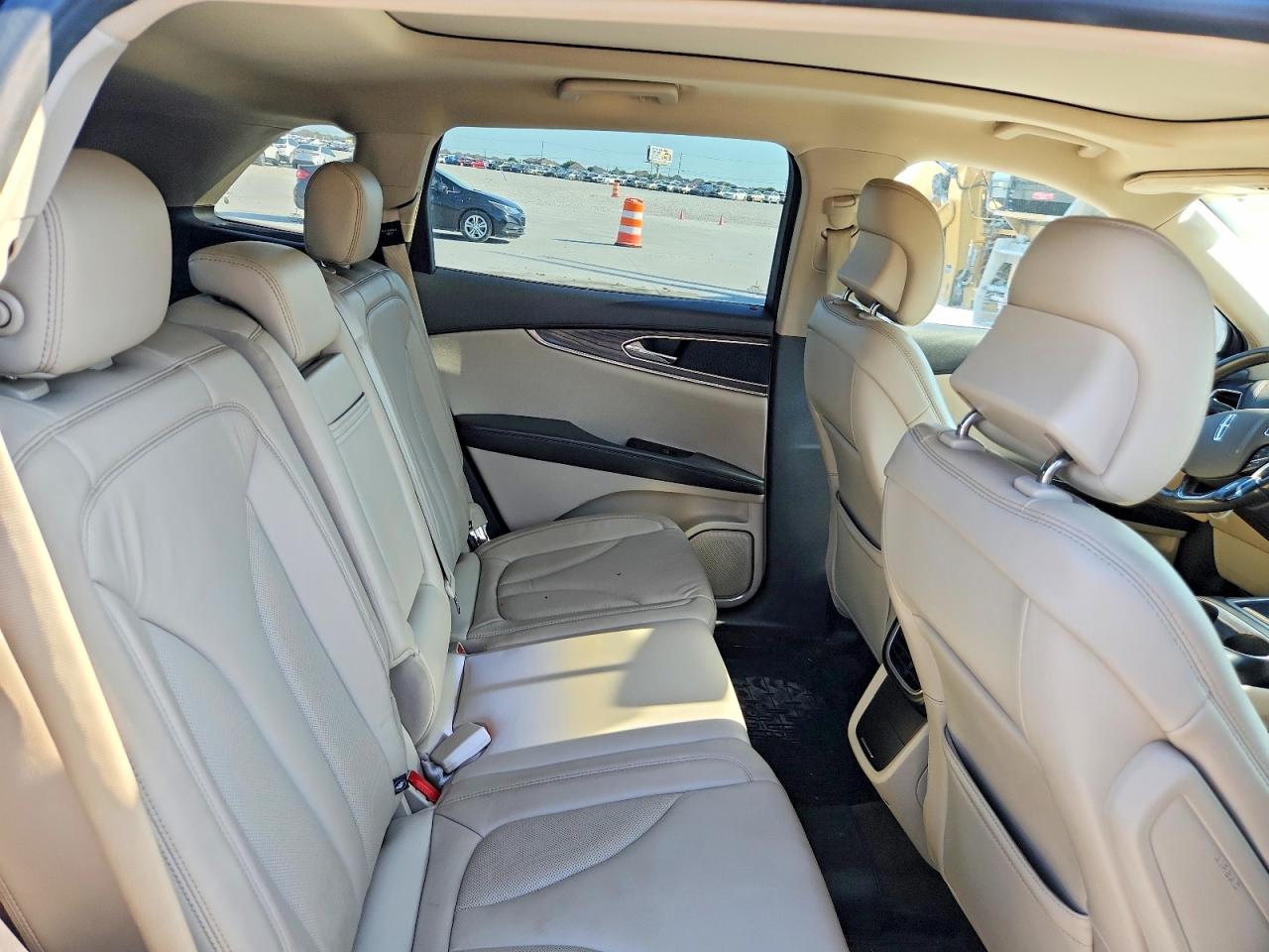Lincoln MKX Select