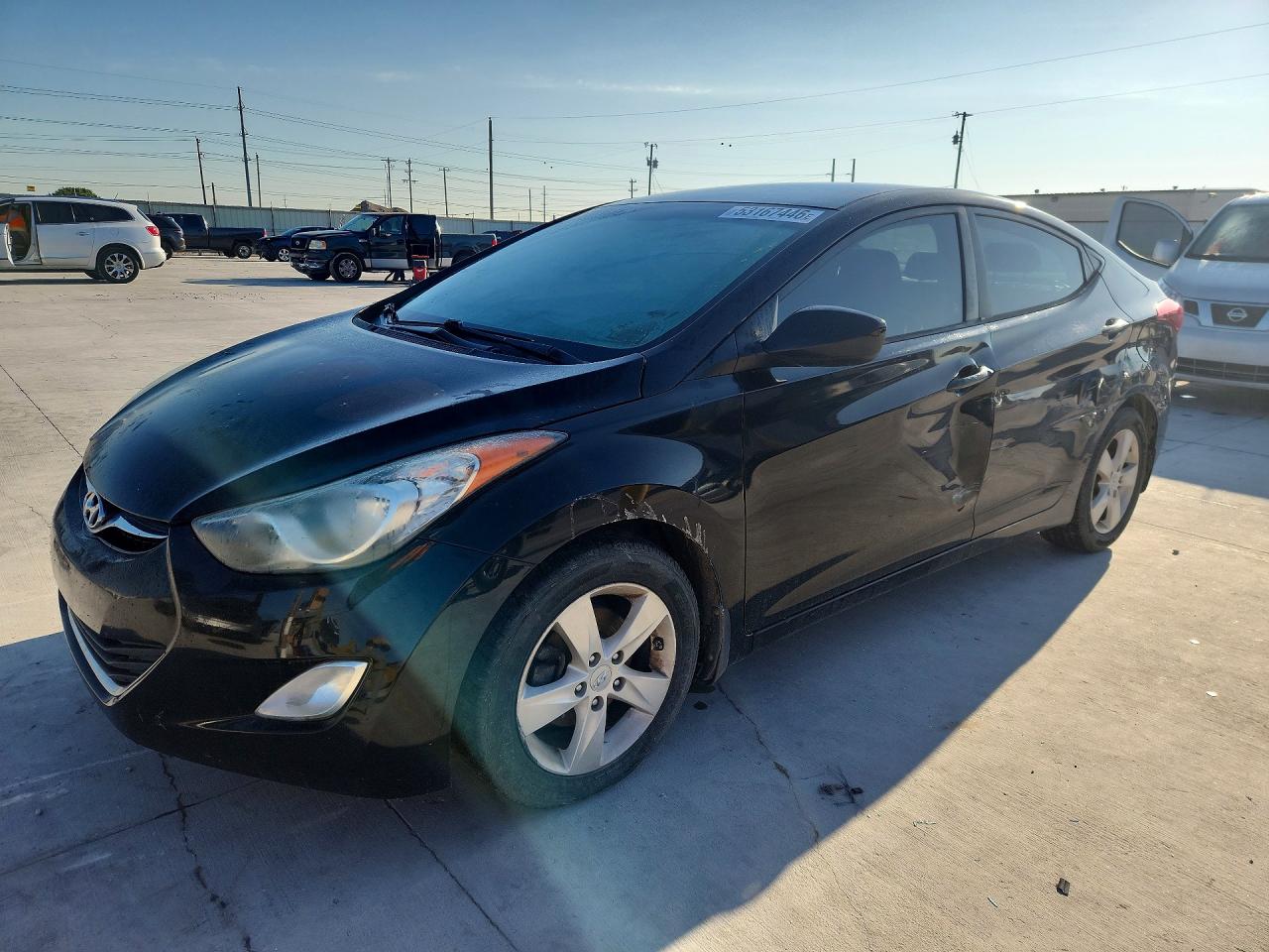 Salvage Hyundai ELANTRA Image