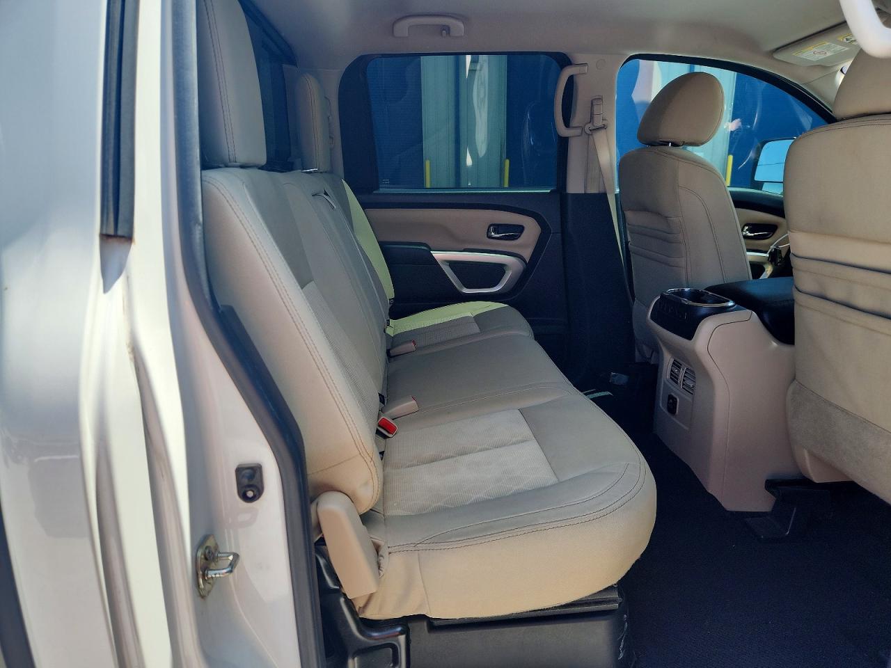 Nissan Titan S