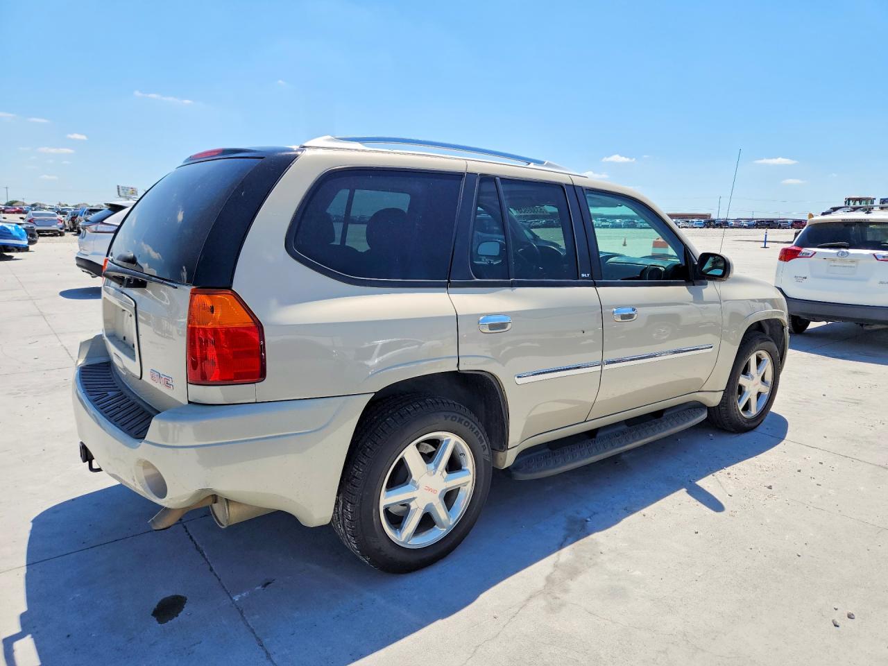 GMC Envoy Slt