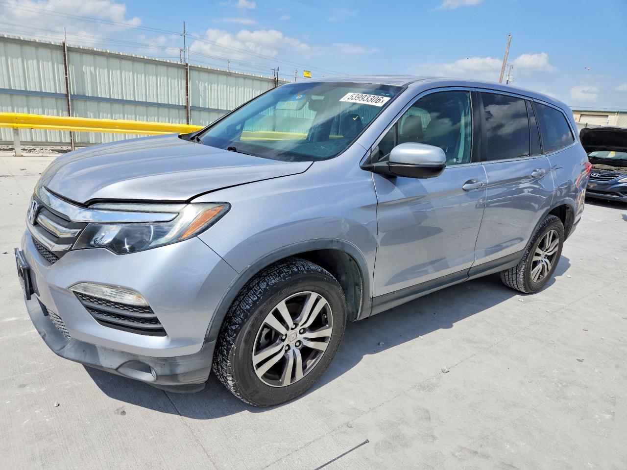 Salvage Honda Pilot Image