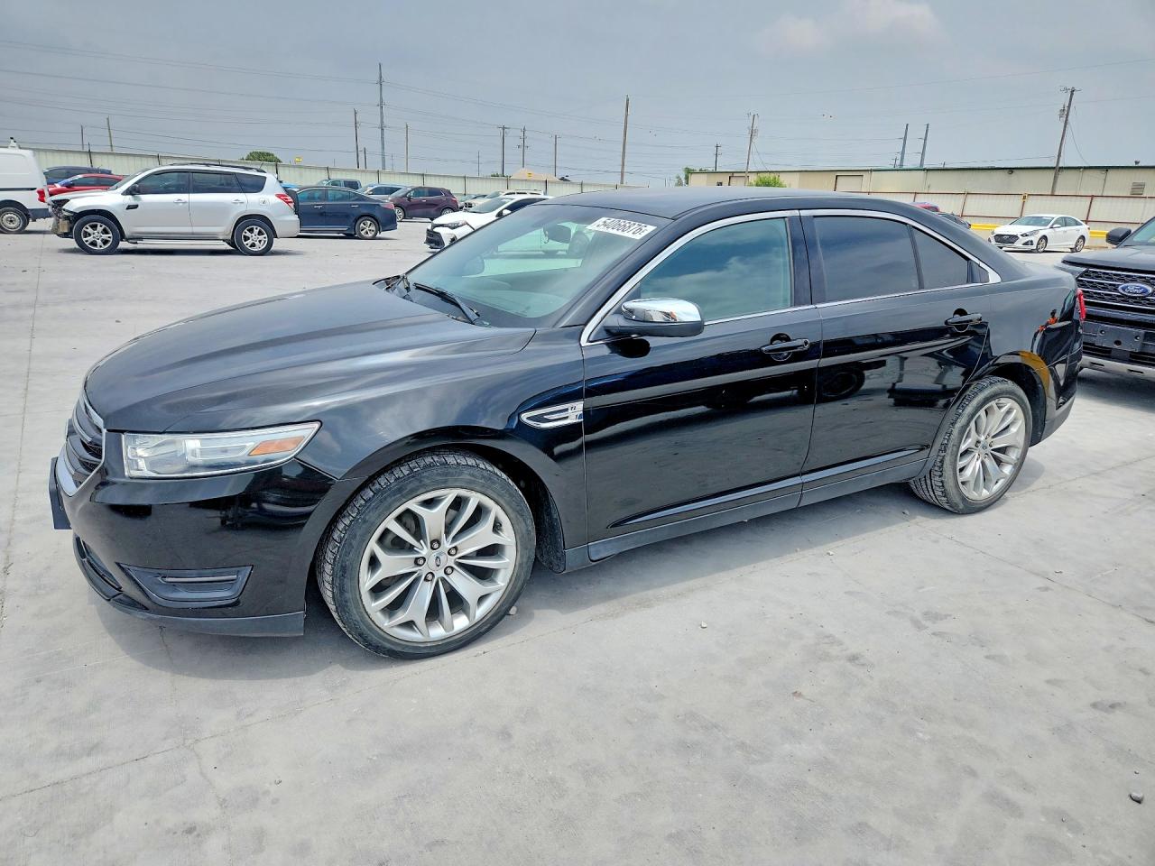 Salvage Ford Taurus Image