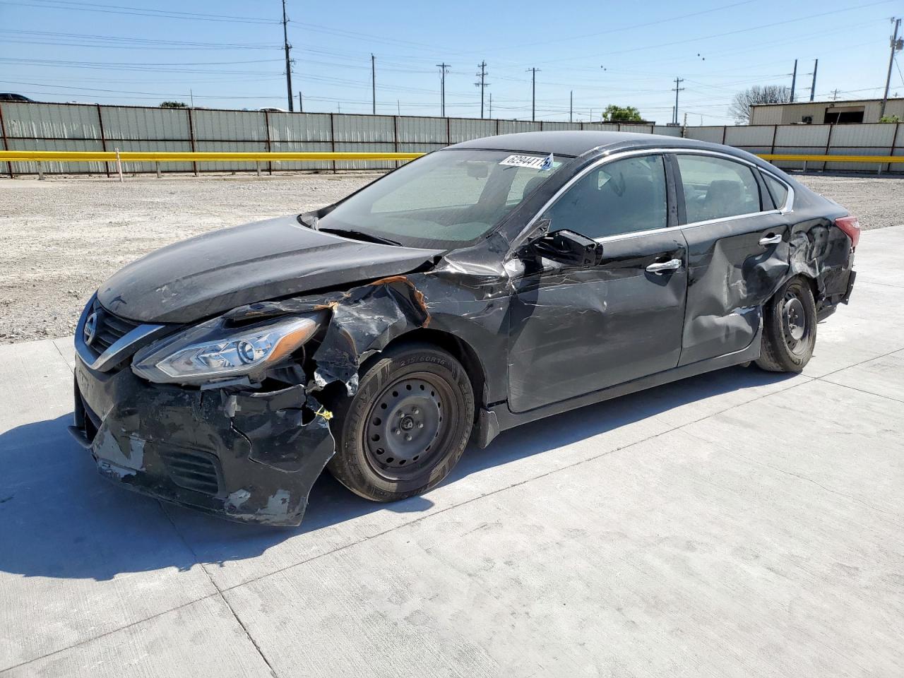Salvage Nissan Altima Image