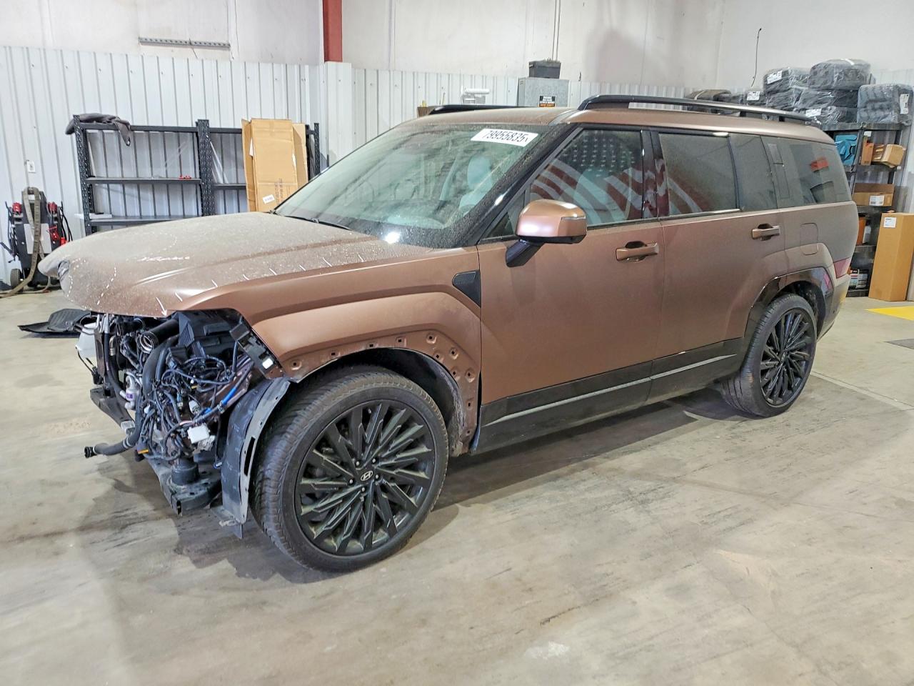 Salvage Hyundai SANTA FE Image