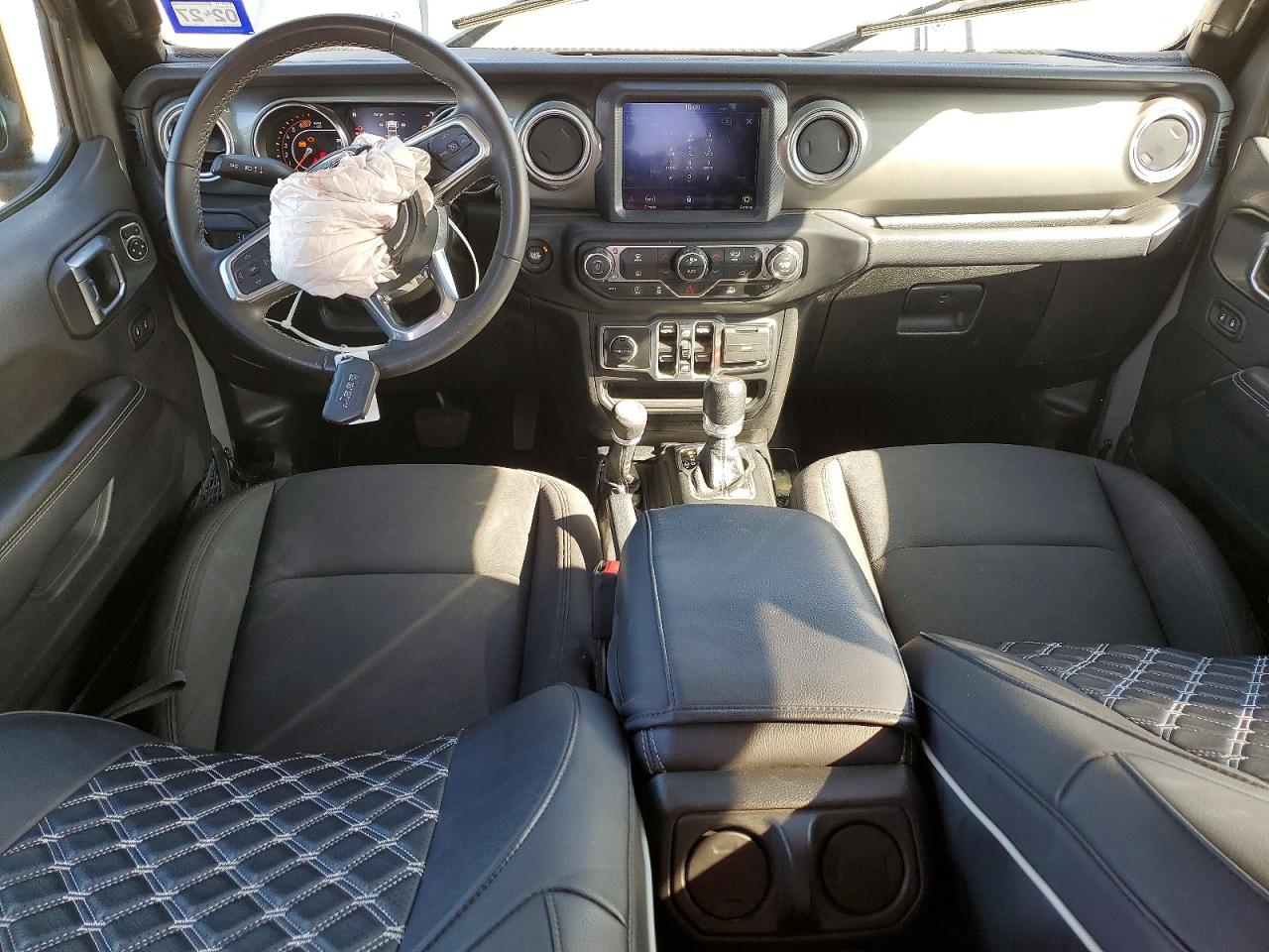 Jeep Wrangler Sahara