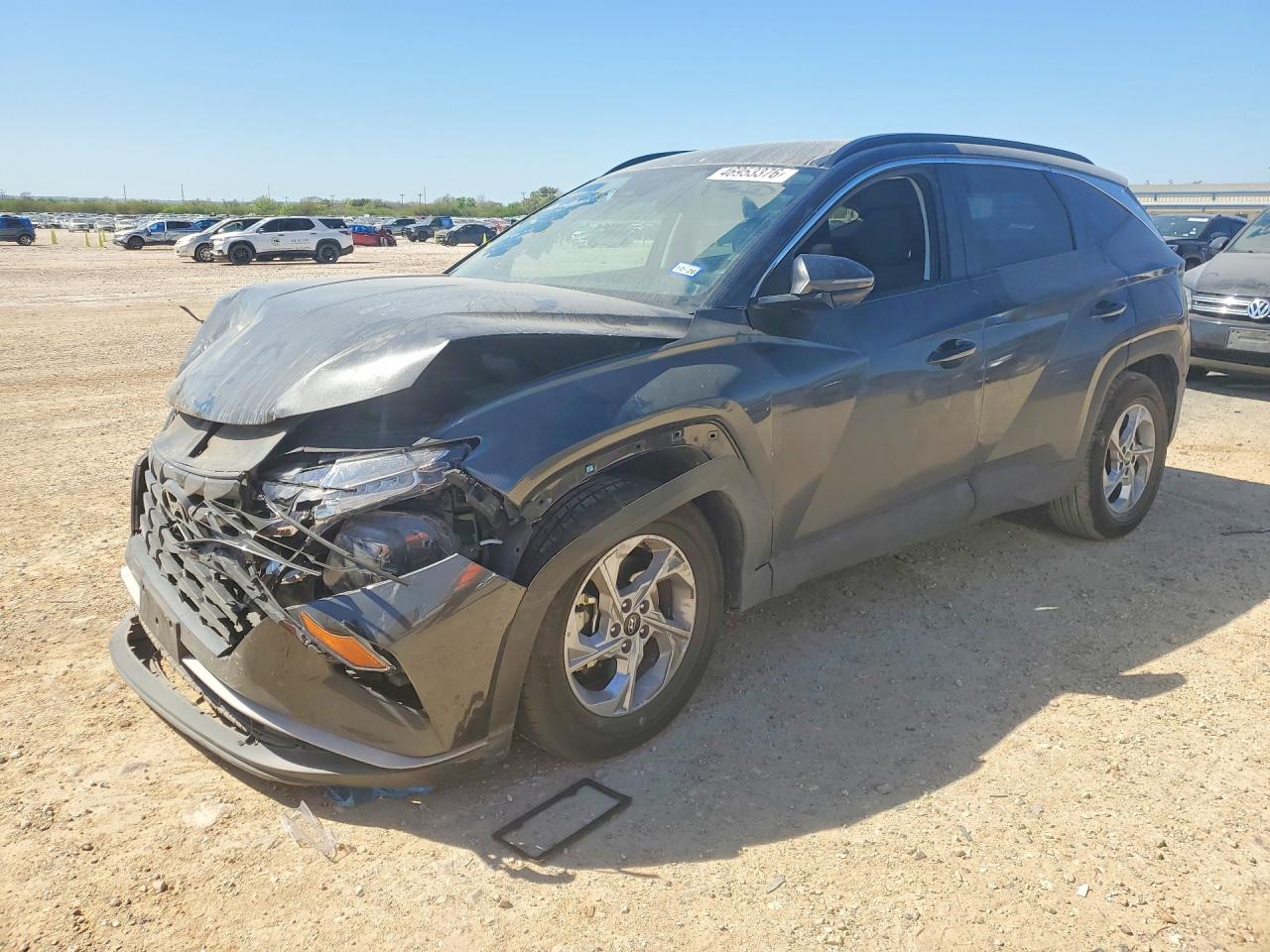 Salvage Hyundai TUCSON Image