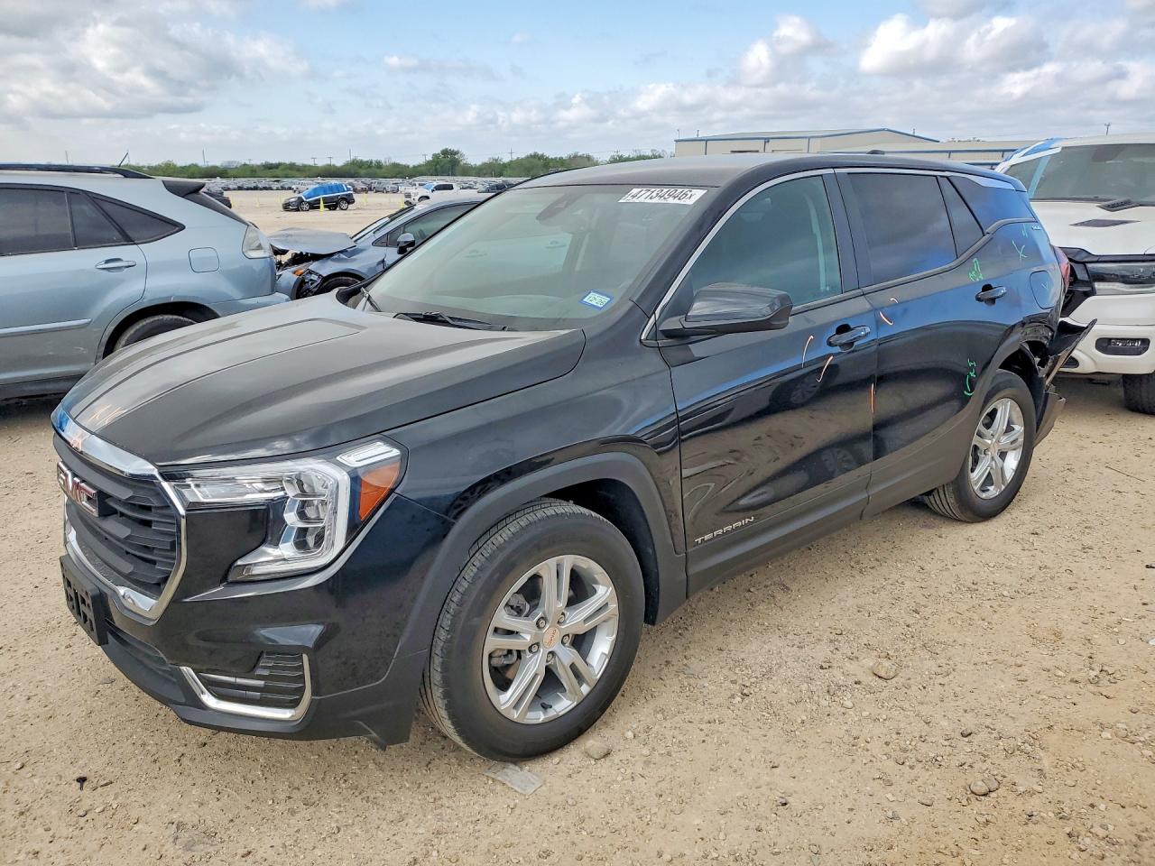 Salvage GMC Terrain Image
