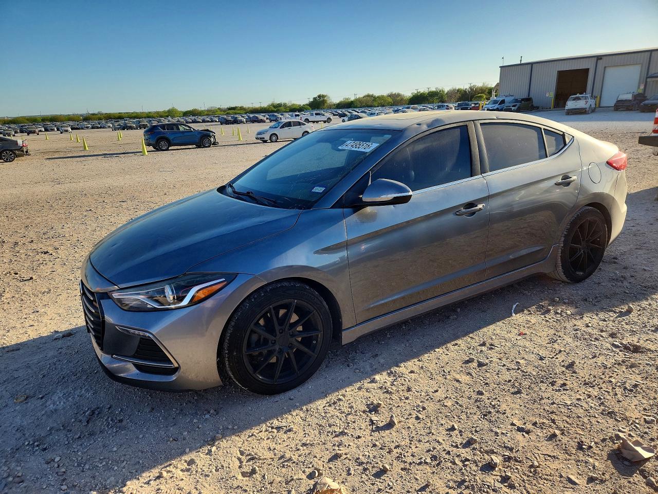 Salvage Hyundai ELANTRA Image