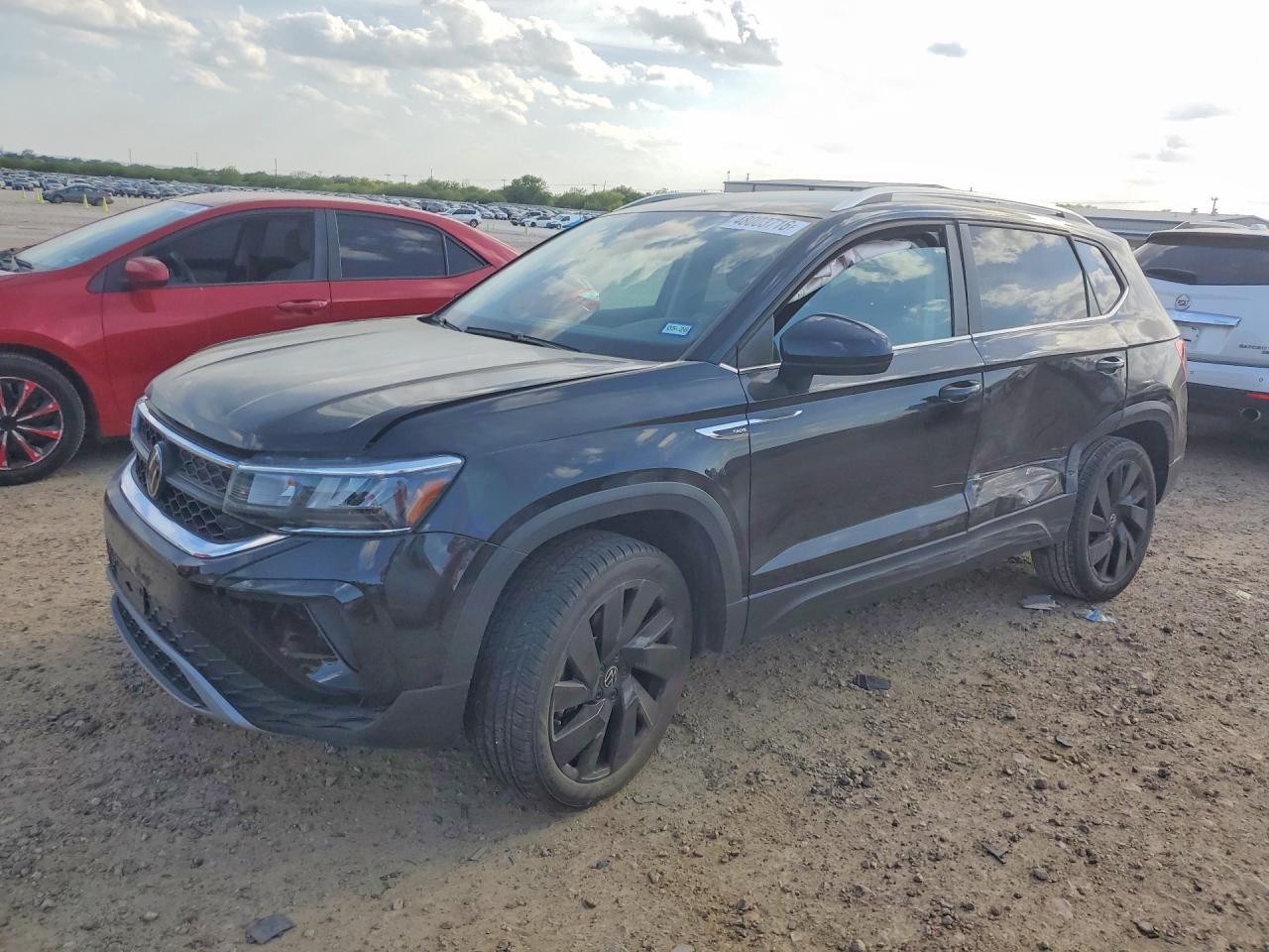 Salvage Volkswagen Taos Image