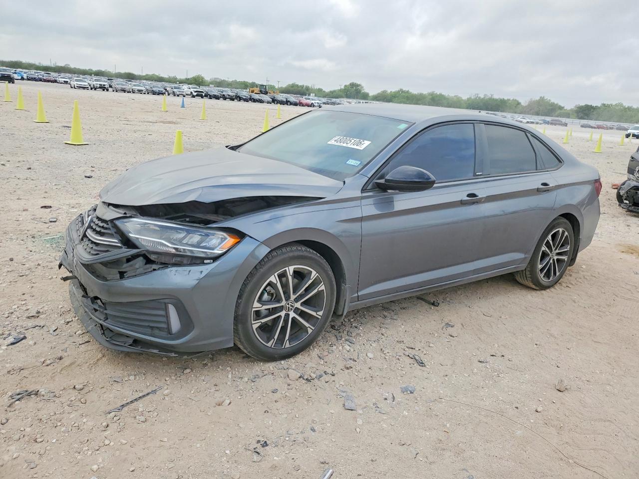 Salvage Volkswagen Jetta Image