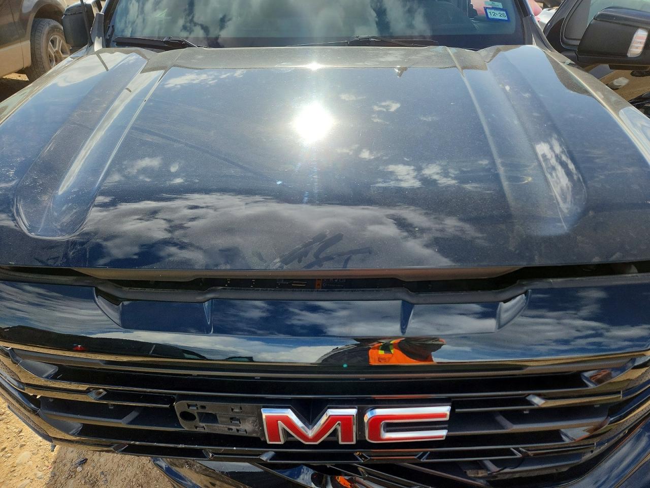 GMC Sierra K1500 Elevation