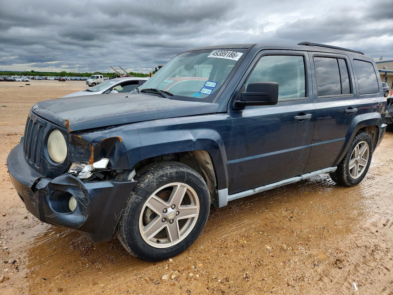 Salvage Jeep Patriot Image