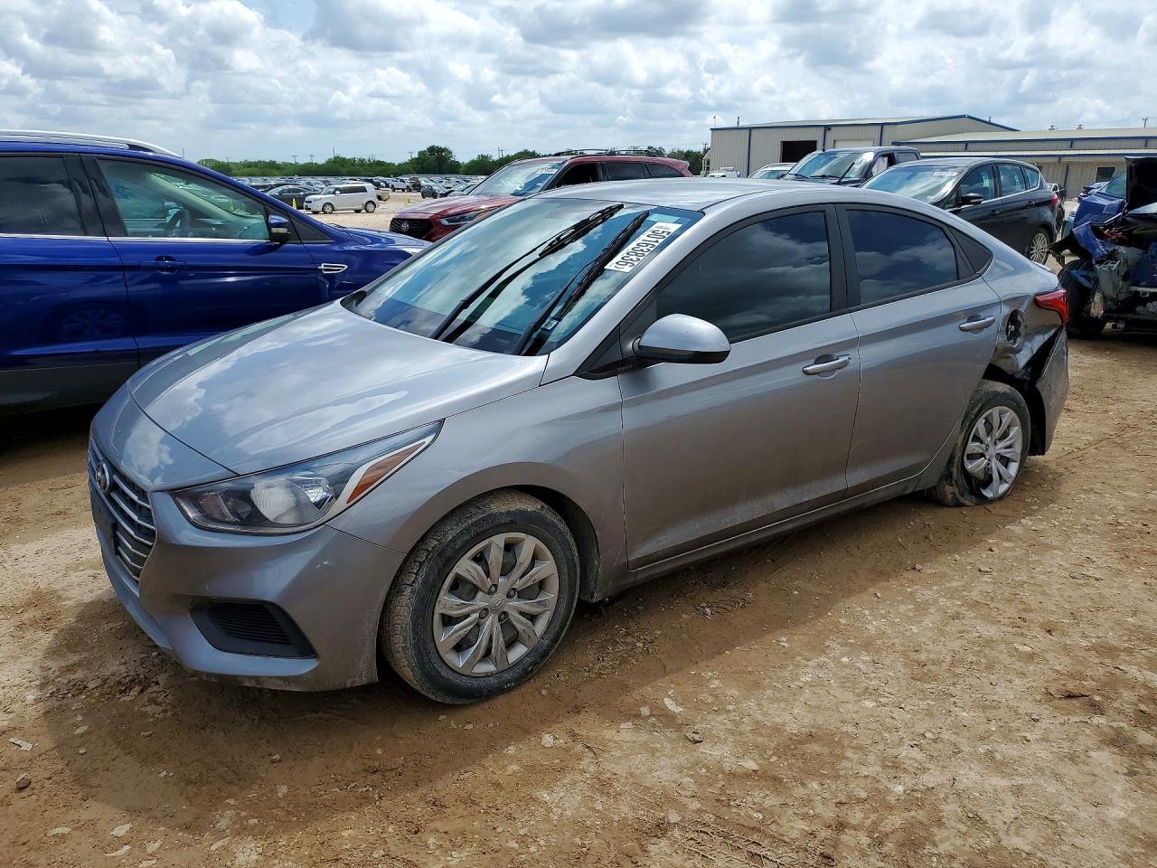 Salvage Hyundai ACCENT Image