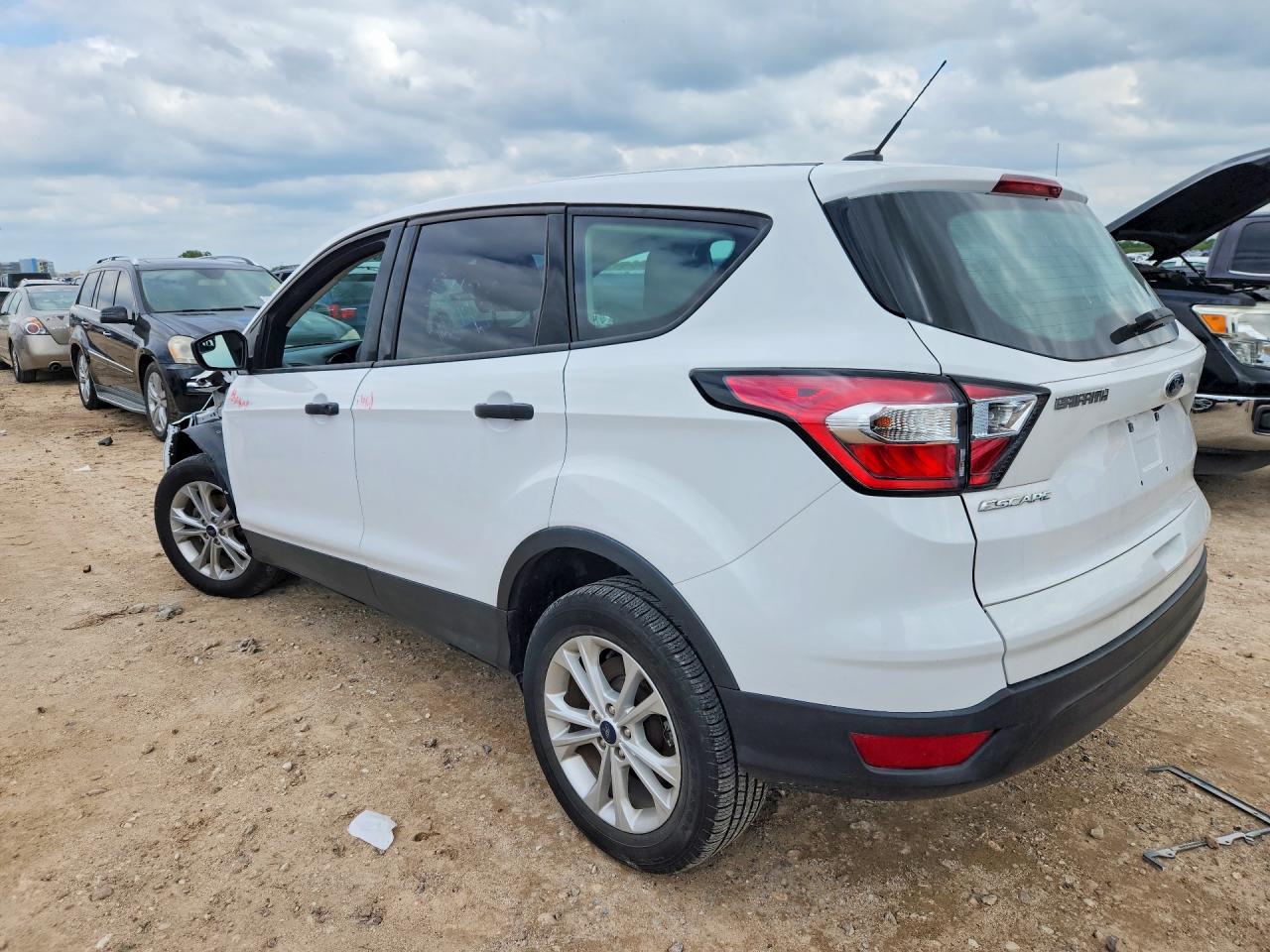 Ford Escape S