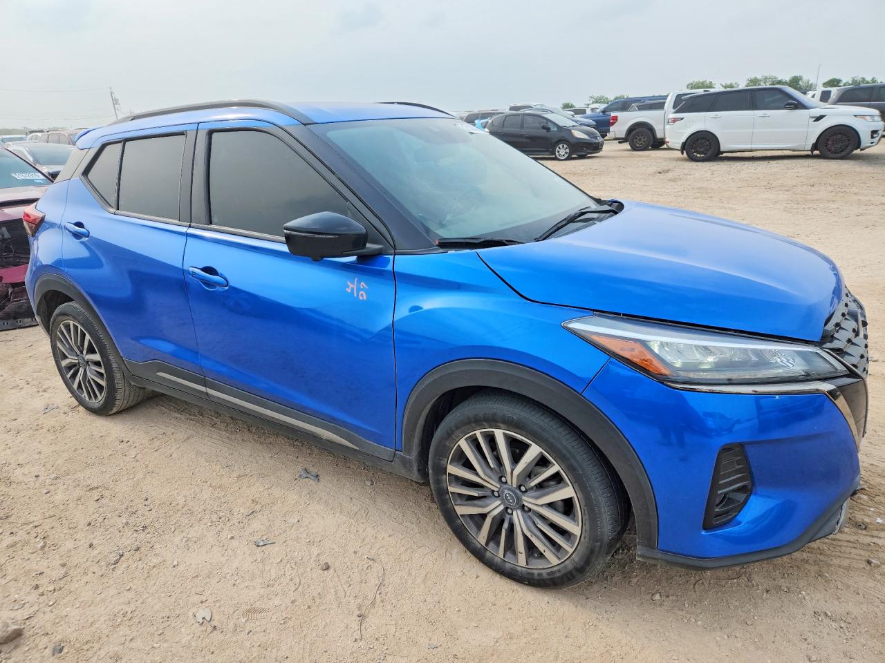 Nissan Kicks Sr