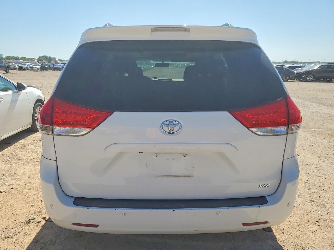 Toyota Sienna Xle 8-passenger